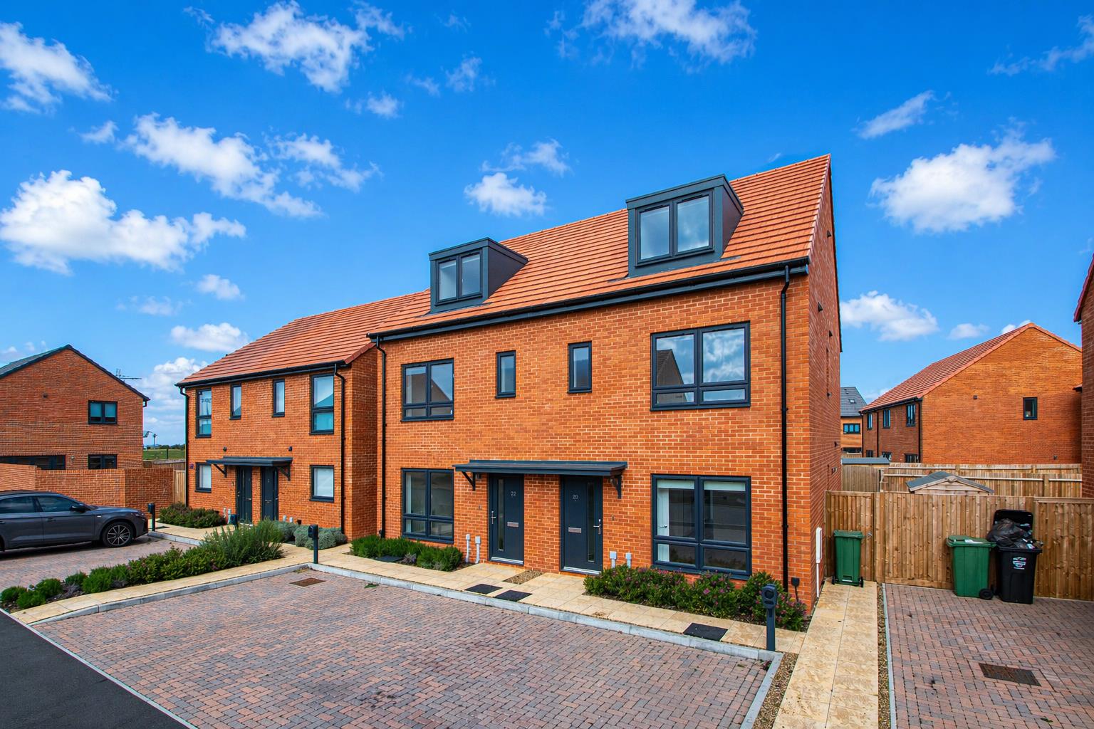 4 bed property in Heathcote Street, Dartford